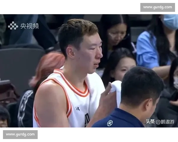 周琦爱子幼儿园毕业！与男篮叔叔互动害羞萌翻全网